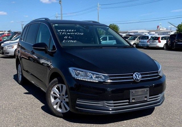 Volkswagen Touran 1.4 Comfort Line Alloys 2020 36,000 Kms (RESERVED!!!)