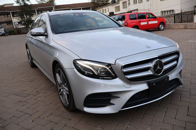Mercedes Benz E200 Leather 2016 70,000 Kms