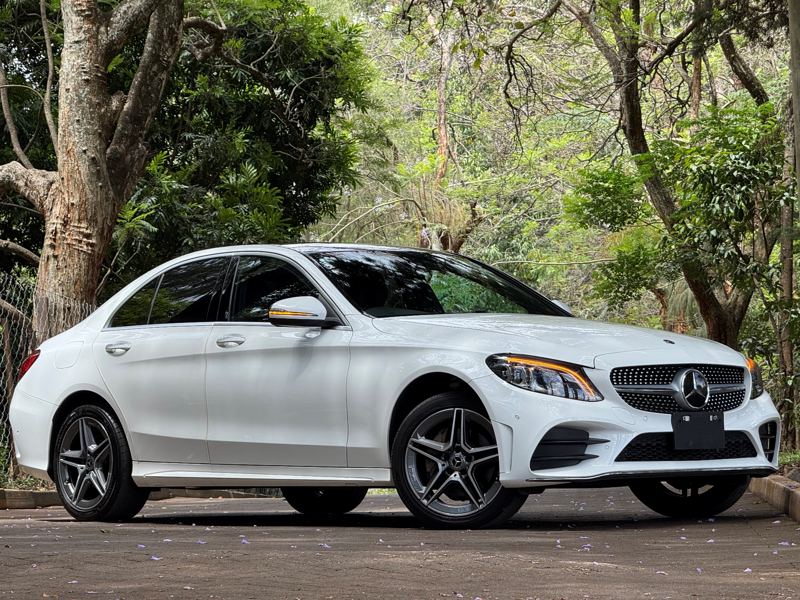 MERCEDES BENZ C200