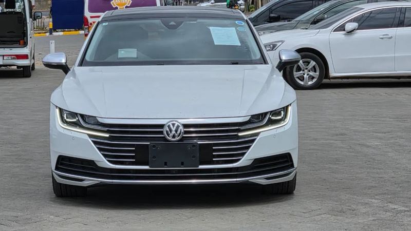 2019 Volkswagen Arteon with Sunroof