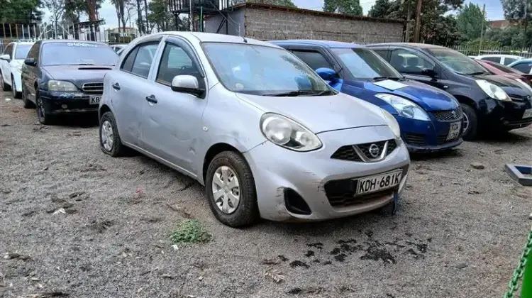 Nissan March 2015