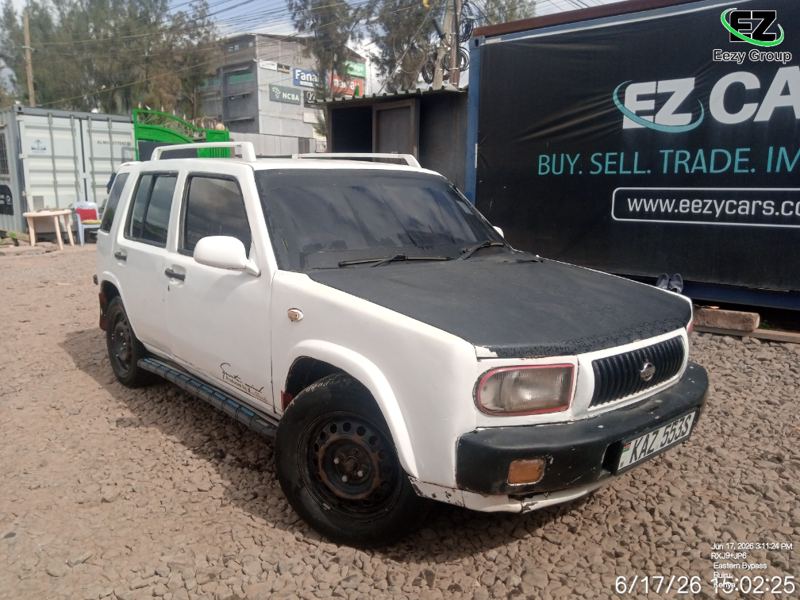 Nissan Rasheen 2000