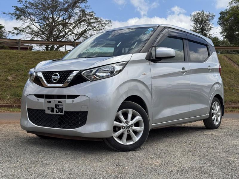 2019 – Nissan Dayz – Silver