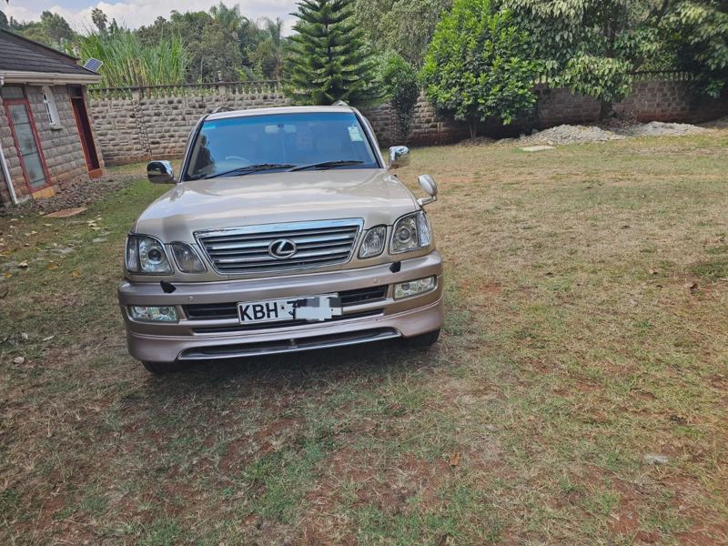 2004 Lexus - LX 570 SUV