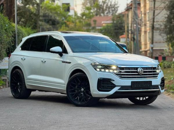2020 Volkswagen Touareg Sunroof