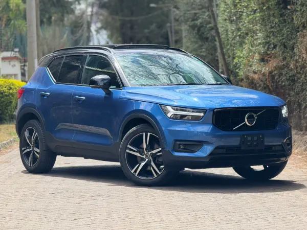 2019 Volvo XC40 T4 AWD R-Design